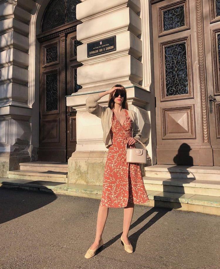 时尚短装毛衣外套_毛衣时尚外套短装怎么搭配_毛衣时尚外套短装图片