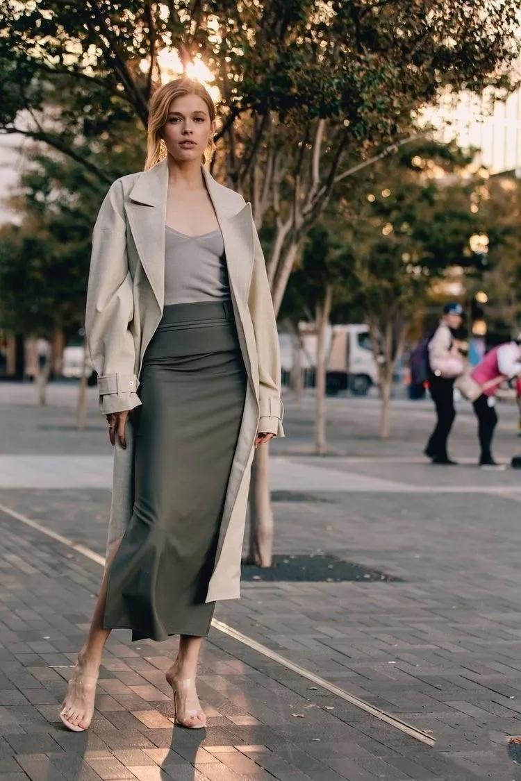 毛衣时尚外套短装怎么搭配_时尚短装毛衣外套_毛衣时尚外套短装图片