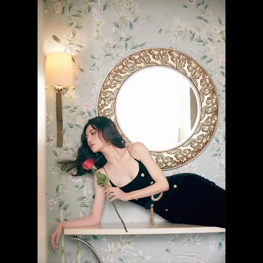 时尚蕾丝-蕾丝时尚高档连衣裙(图8) 蕾丝时尚高档连衣裙_蕾丝时尚剧场_时尚蕾丝