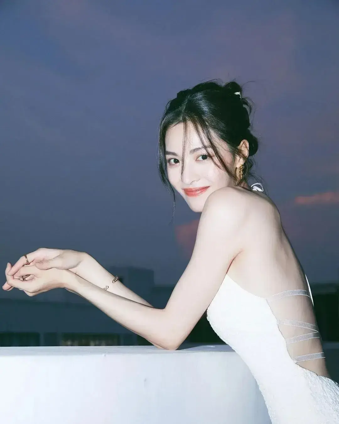 时尚蕾丝-蕾丝时尚高档连衣裙(图9) 时尚蕾丝_蕾丝时尚剧场_蕾丝时尚高档连衣裙