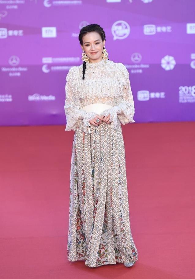 时尚蕾丝_蕾丝是什么衣服_蕾丝的款式