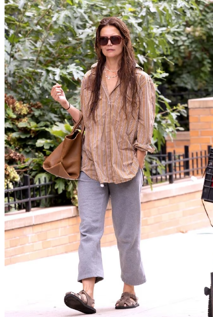 近几天欧美时尚街拍-欧美街拍2019时尚搭配(图2) 欧美街拍2020秋冬_欧美街拍2019时尚搭配_近几天欧美时尚街拍