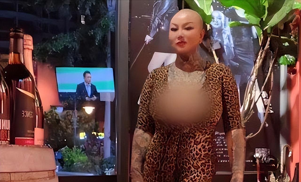 时尚女王服装店-女王服装店连锁店(图5) 时尚女王服装店_女王服装店连锁店_女王服装时尚店地址