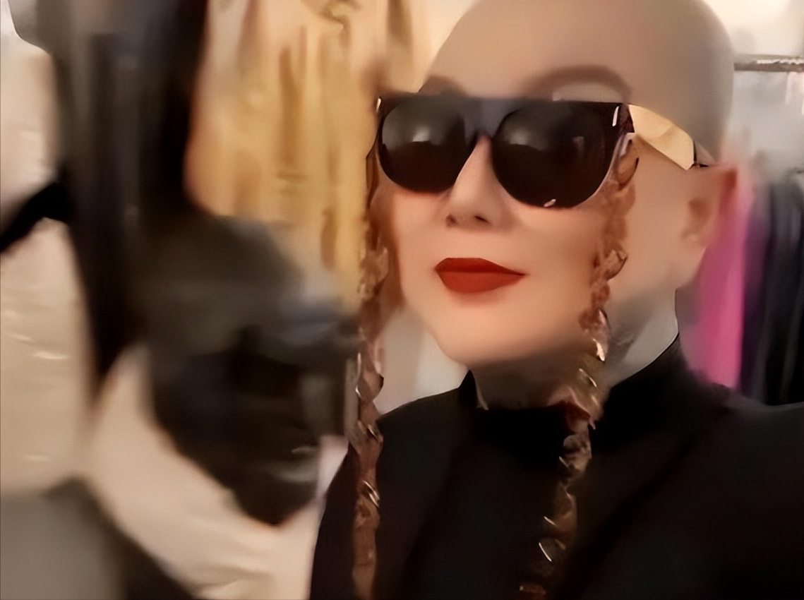 时尚女王服装店-女王服装店连锁店(图9) 时尚女王服装店_女王服装时尚店地址_女王服装店连锁店