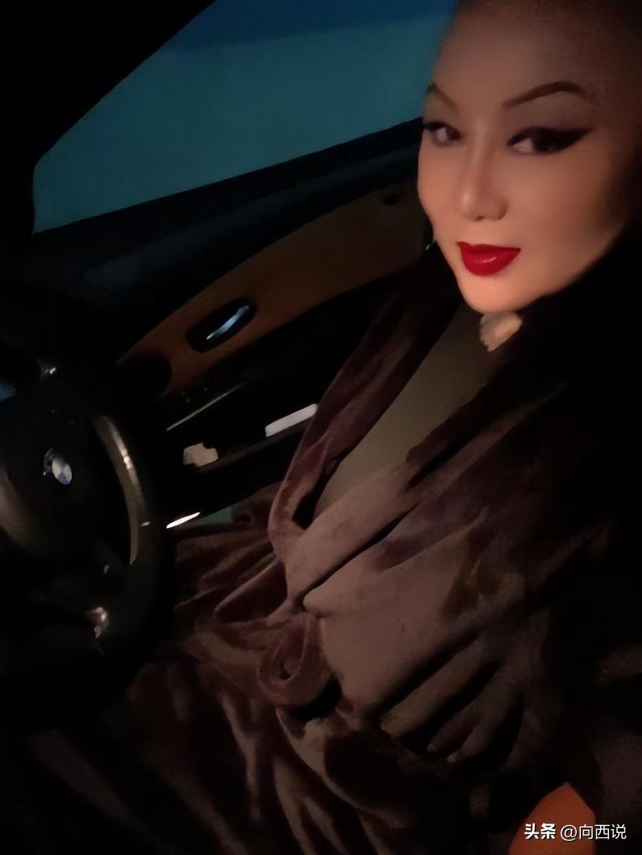 时尚女王服装店_女王新款服装实体店_女王服装时尚店地址