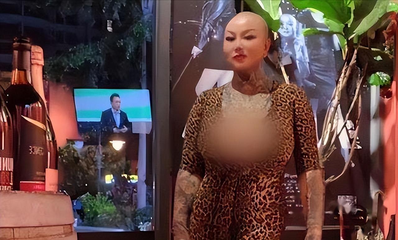 女王服装店连锁店_时尚女王服装店_女王新款服装实体店