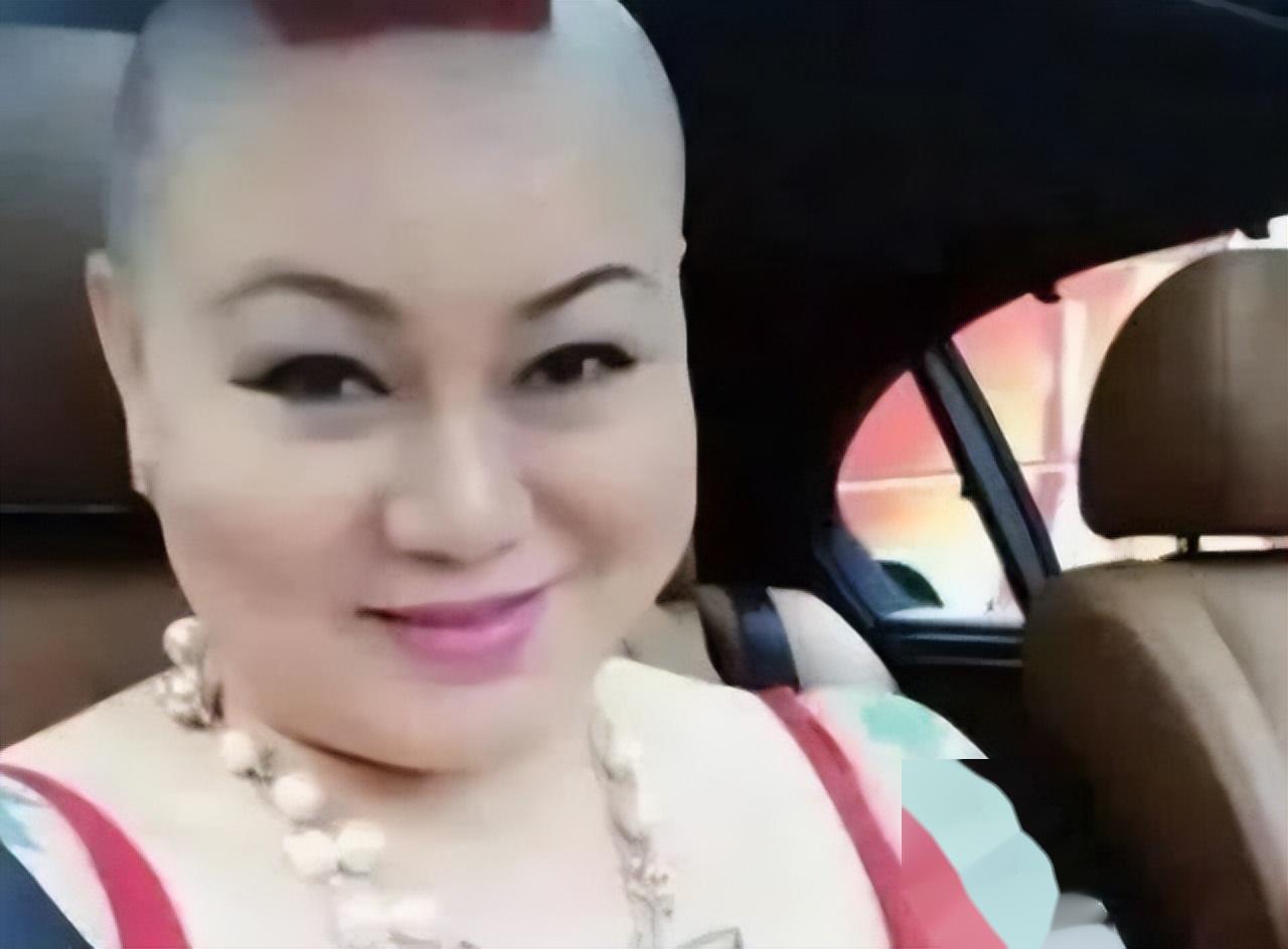 女王服装店连锁店_时尚女王服装店_女王新款服装实体店