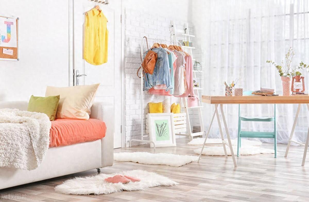 春夏街拍时尚图片2024款_春夏街拍衣服搭配图片_2024春夏时尚街拍图片