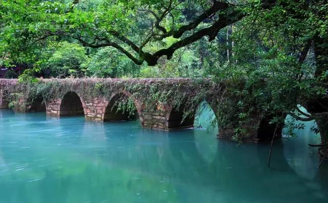 万峰林旅游攻略自驾游-徒步万峰林(图2) 万峰林旅游攻略自驾游_游万峰林需要多少时间_徒步万峰林