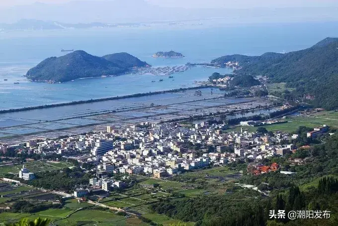 巴厘岛金银岛旅游攻略-巴厘岛度假胜地(图4) 巴厘岛度假胜地_巴厘岛金银岛旅游攻略_巴厘岛金沙滩在哪