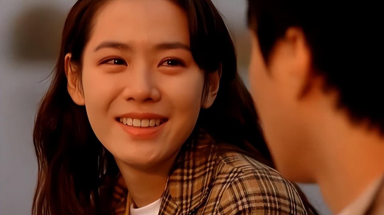 明星时尚韩国女星是谁_韩国最时尚的女明星_韩国明星时尚穿搭