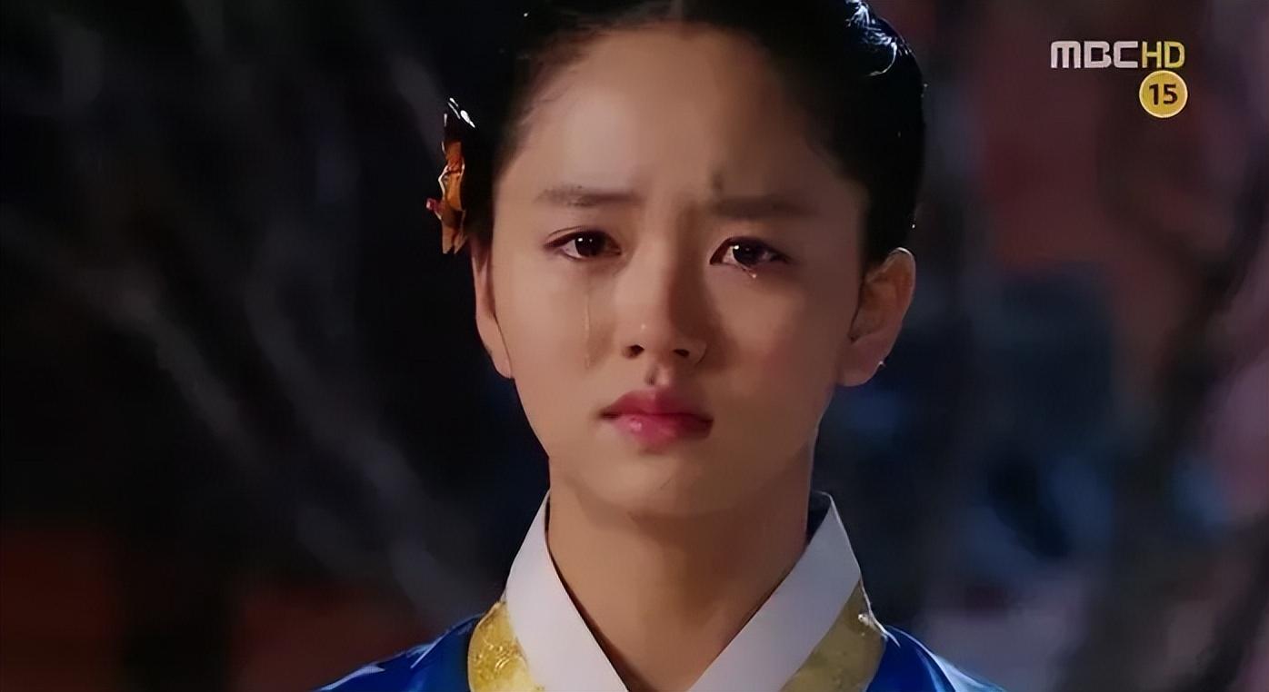 明星时尚韩国女星是谁_韩国最时尚的女明星_韩国明星时尚穿搭