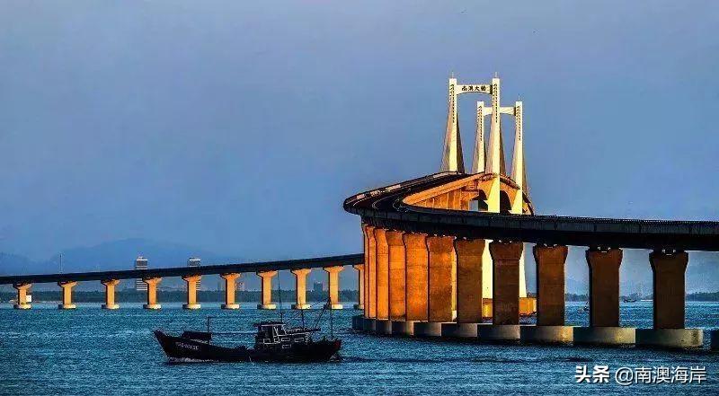 巴厘岛金银岛旅游攻略-巴厘岛度假胜地(图18) 巴厘岛度假胜地_巴厘岛金巴兰海滩图片_巴厘岛金银岛旅游攻略