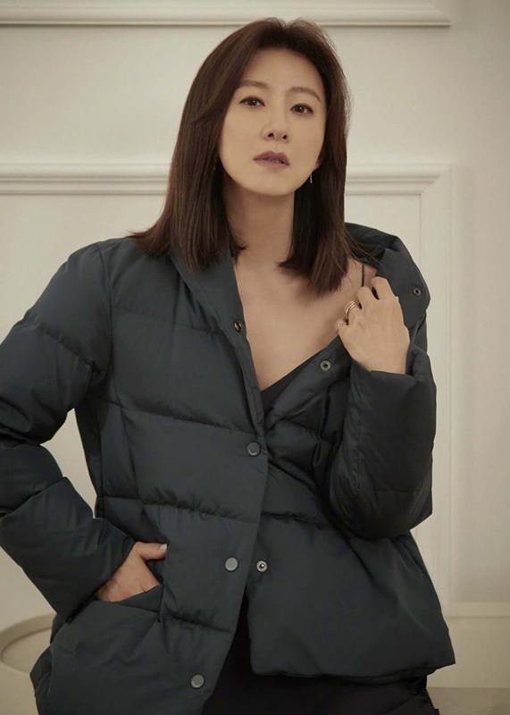 韩国最时尚的女明星-韩国女明星的穿搭(图2) 韩国最时尚的女明星_韩国女明星的穿搭_韩国明星时尚穿搭