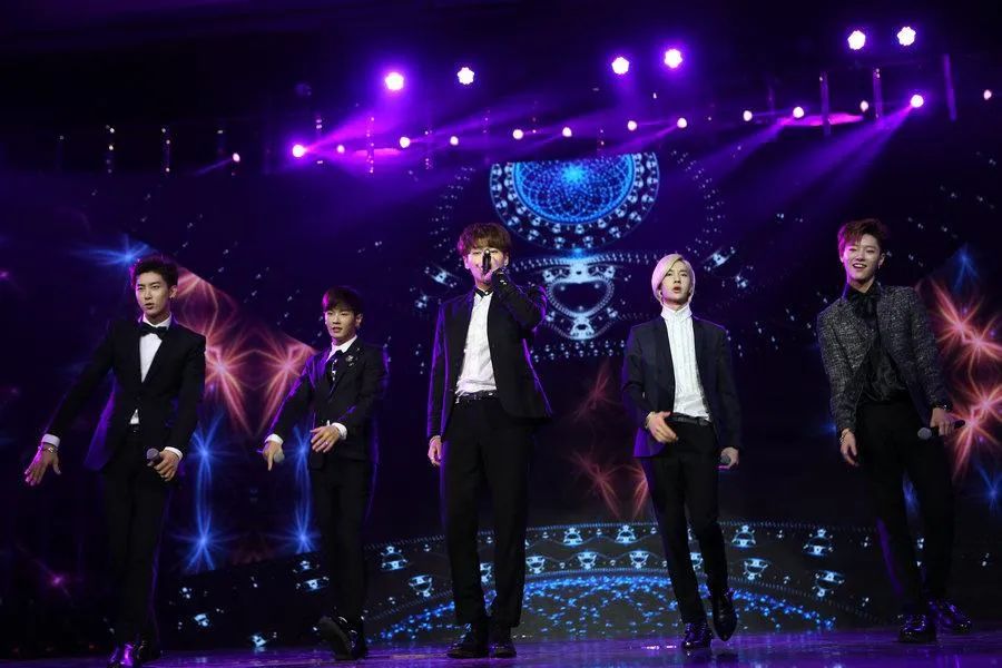 搜狐时尚2020_搜狐图片 时尚_狐搜时尚图片怎么弄