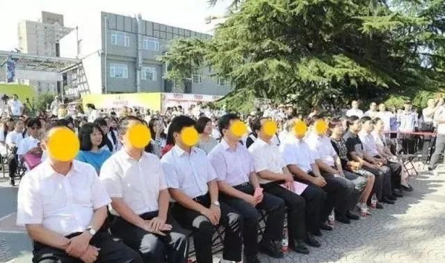 男士时尚短袖衬衫_衬衫男短袖_衬衫男士短袖时尚搭配