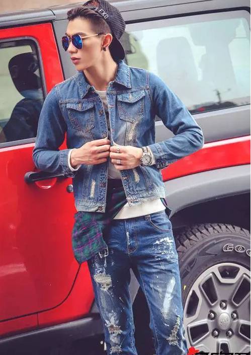 韩国时尚男装搭配-男装搭配时尚韩国女星(图4) 男装搭配时尚韩国女星_韩国时尚男装搭配_男装搭配时尚韩国男星