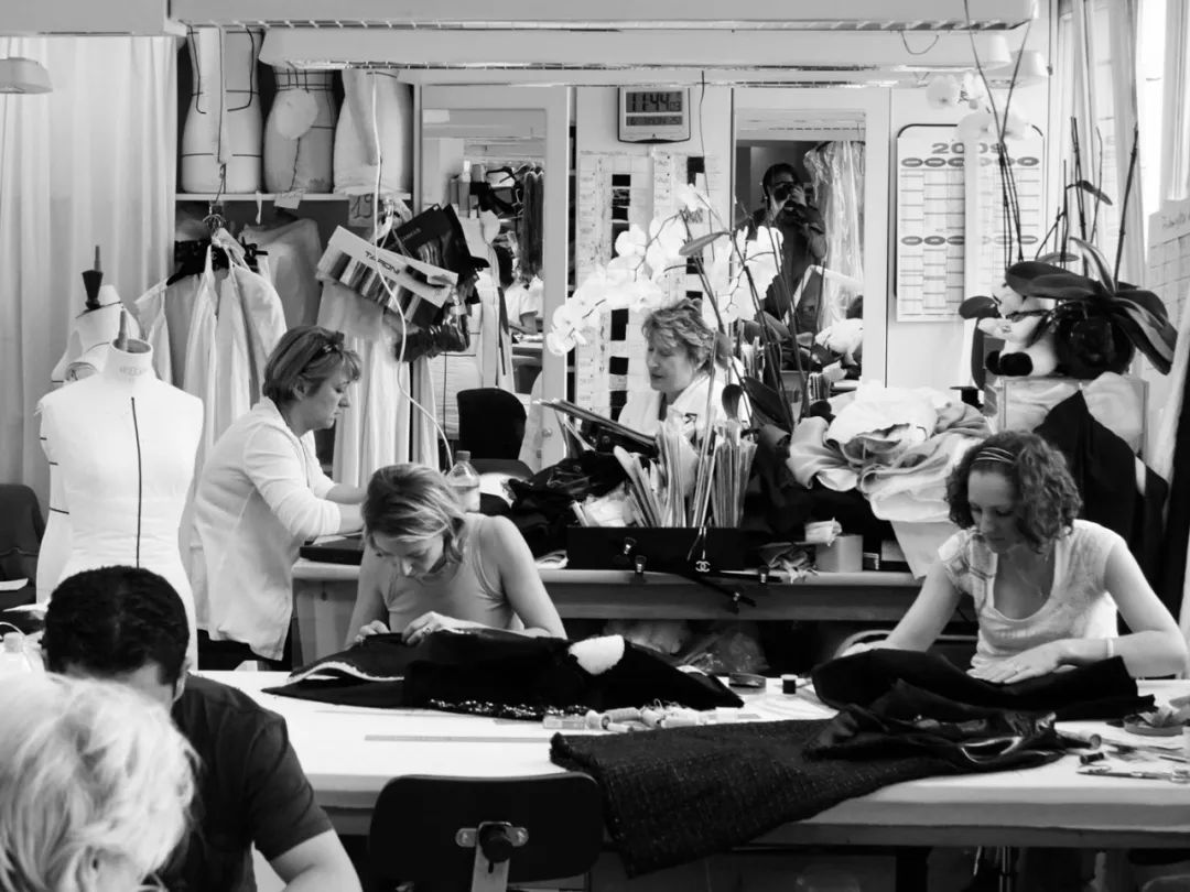 巴黎时装百科_为什么巴黎是时尚之都_巴黎时装