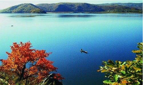 镜泊湖游湖有意思吗_镜泊湖旅游攻略_镜泊湖游湖多长时间