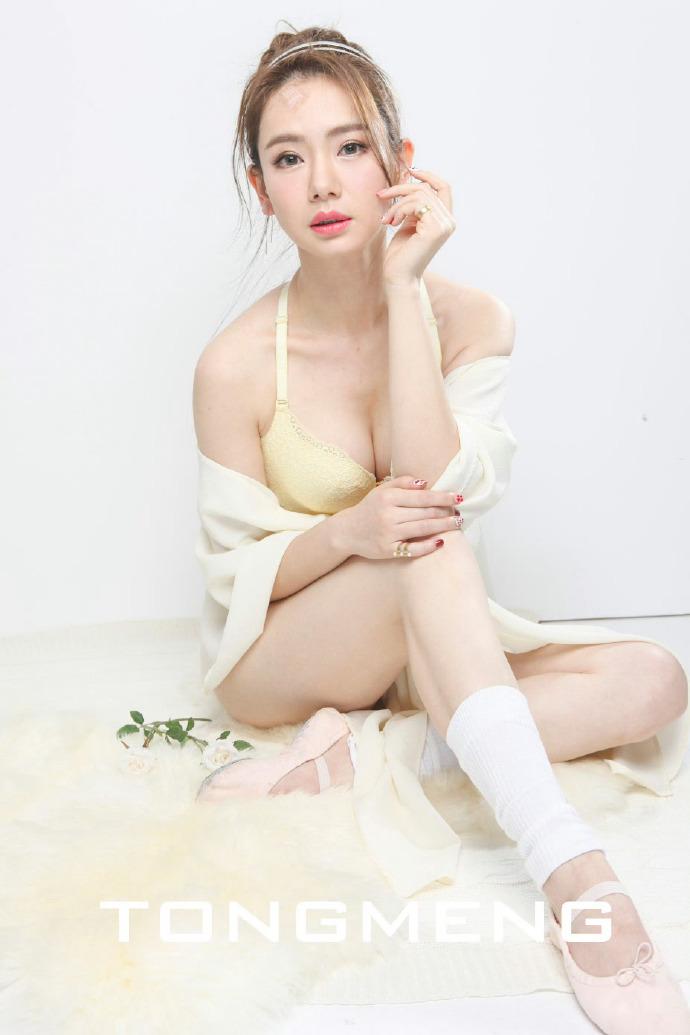 文胸时尚购物_时尚文胸最新款动态_文胸:时尚