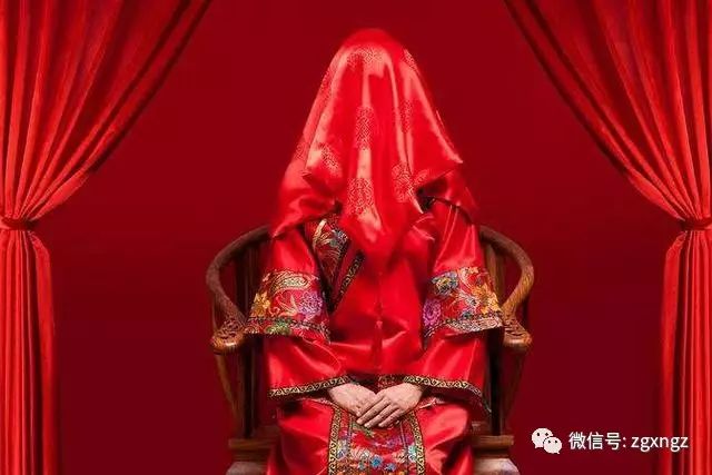 时尚新娘造型:婚纱礼服配饰化妆_婚纱化妆图片新娘_新娘婚纱妆容