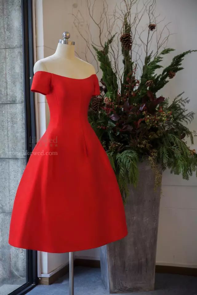 新娘婚纱装_时尚新娘造型:婚纱礼服配饰化妆_婚纱化妆