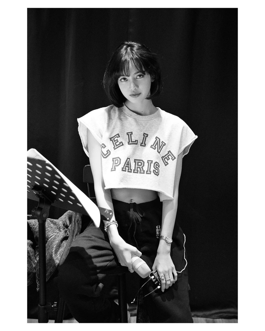 旧t恤改造时尚背心_旧体恤衫改造女式背心_t恤改背心好看吗