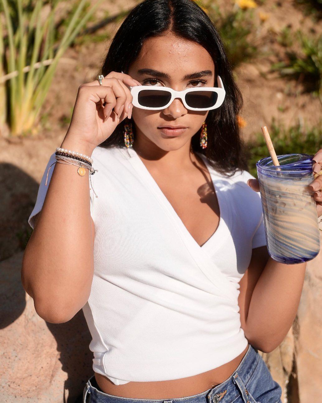 t恤改背心好看吗_旧t恤改造时尚背心_旧体恤衫改造女式背心