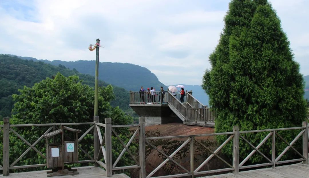 泸州到峨眉山旅游攻略-泸州到峨眉山2日(图24) 泸州到峨眉山旅游攻略_泸州到峨眉山2日_泸州到峨眉山有多少公里