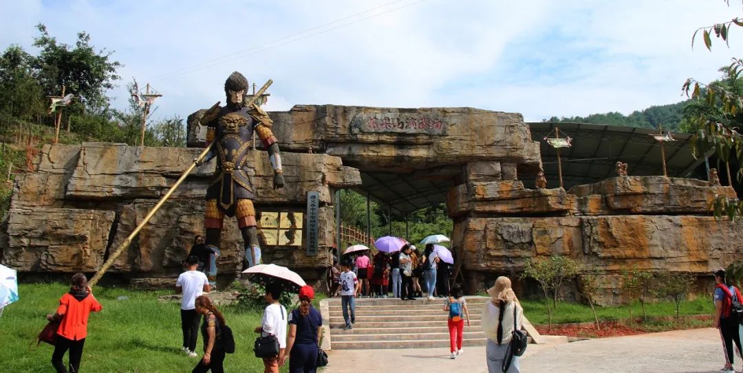 泸州到峨眉山旅游攻略-泸州到峨眉山2日(图25) 泸州到峨眉山2日_泸州到峨眉山有多少公里_泸州到峨眉山旅游攻略