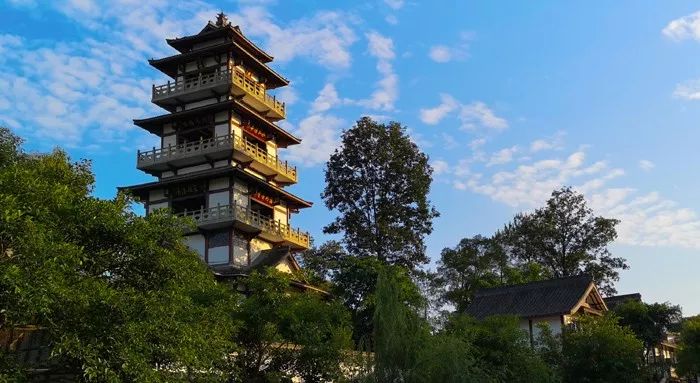 泸州到峨眉山旅游攻略-泸州到峨眉山2日(图36) 泸州到峨眉山旅游攻略_泸州到峨眉山2日_泸州到峨眉山有多少公里