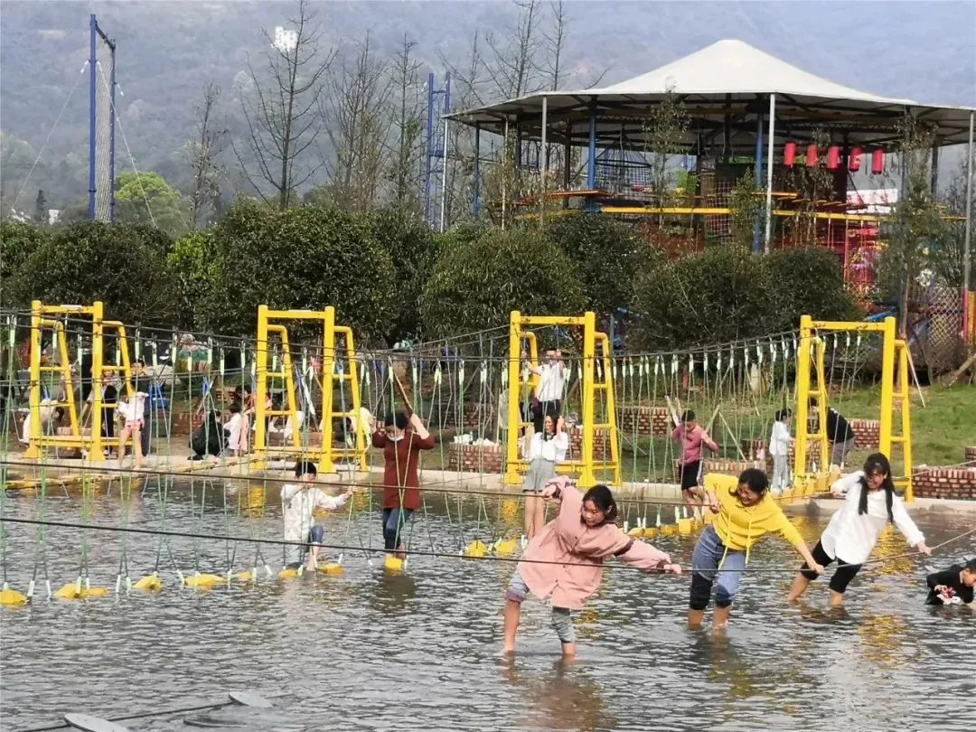 泸州到峨眉山旅游攻略-泸州到峨眉山2日(图49) 泸州到峨眉山旅游攻略_泸州到峨眉山有多少公里_泸州到峨眉山2日