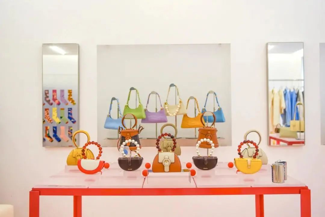 小鸟摆件寓意_工艺品小鸟摆件_时尚创意摆件金属小鸟