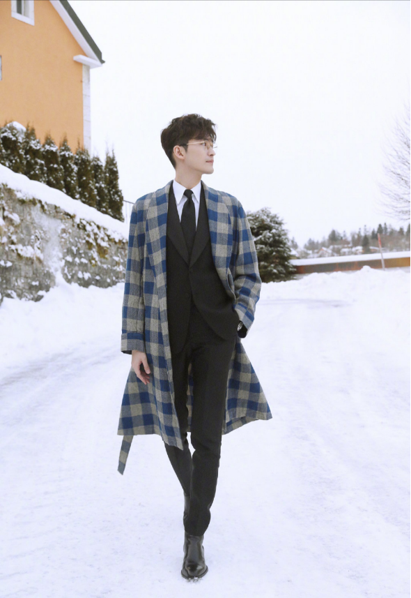 时尚男士着装搭配技巧-男士服装搭配技巧大全(图8) 男士服装搭配技巧大全_时尚男士着装搭配技巧_男士着装有哪些要求