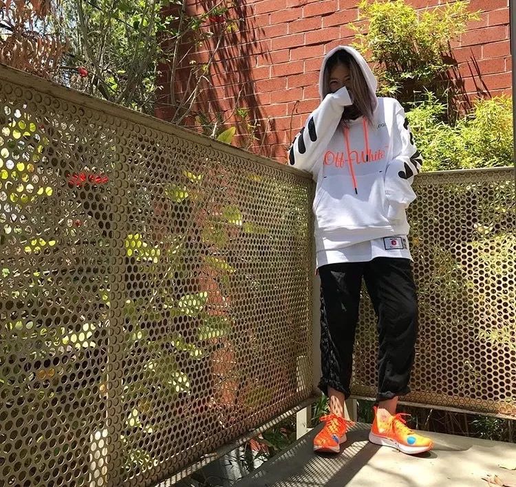 时尚模特儿-模特儿服装(图13) 模特儿服装_最时尚的模特儿_时尚模特儿