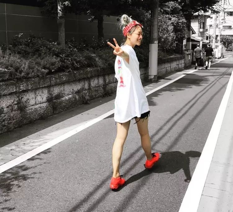 时尚模特儿-模特儿服装(图18) 模特儿服装_时尚模特儿_最时尚的模特儿