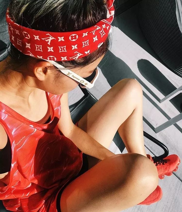 时尚模特儿-模特儿服装(图19) 模特儿服装_最时尚的模特儿_时尚模特儿