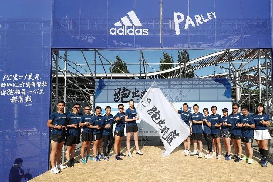 国内做背包定制_深圳背包厂家_深圳时尚背包生产定制