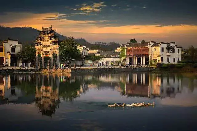 杭州九华山是干嘛的_杭州至九华山旅游攻略_攻略杭州旅游九华山路线