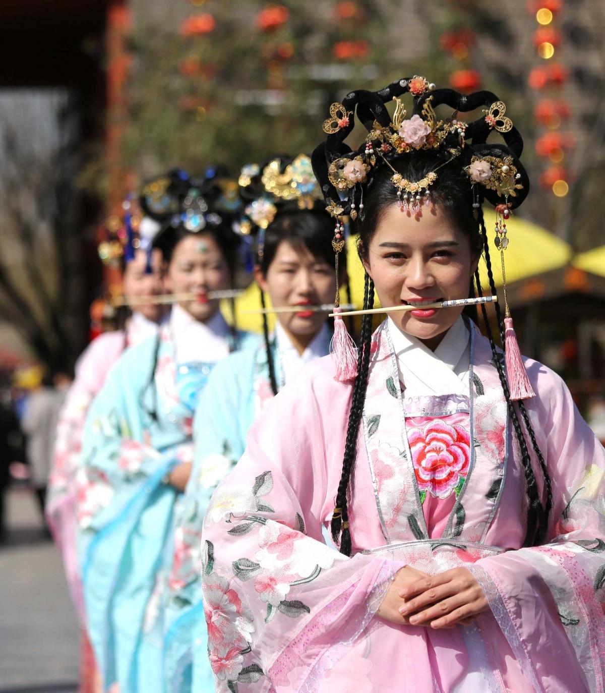 2021清明上河园旅游攻略_旅游清明上河园朋友圈说说_清明上河园旅游攻略