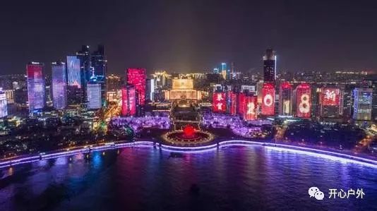 青岛栈桥旅游攻略-青岛旅游攻略必去景点栈桥(图19) 青岛栈桥旅游攻略_青岛攻略旅游栈桥图片_青岛旅游攻略必去景点栈桥