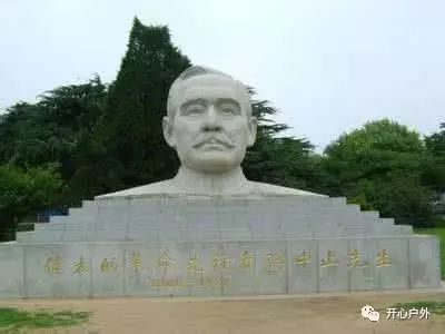 青岛栈桥旅游攻略-青岛旅游攻略必去景点栈桥(图32) 青岛栈桥旅游攻略_青岛旅游攻略必去景点栈桥_青岛攻略旅游栈桥图片