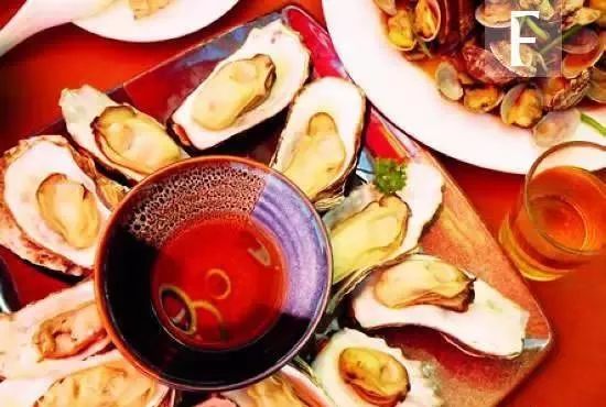 青岛栈桥旅游攻略_青岛旅游攻略必去景点栈桥_青岛攻略旅游栈桥路线