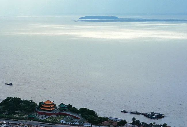 岳阳旅游攻略_岳阳旅游路线_湖南岳阳旅游攻略