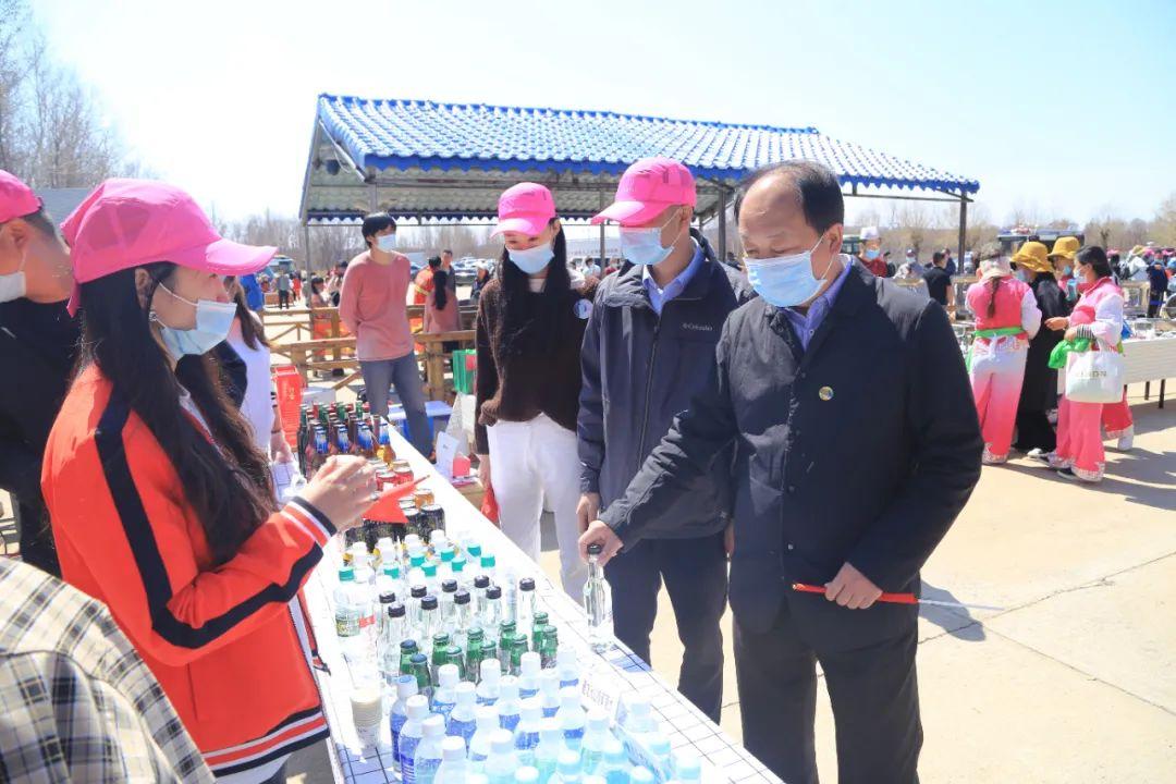 大连池在哪里_五一五大连池旅游_五一五大连池旅游攻略