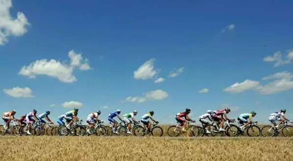 潮流时尚英文怎么写_潮流时尚英语怎么说_时尚潮流英语