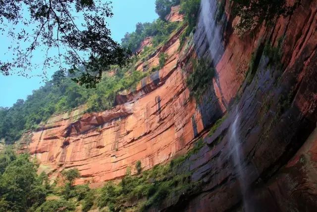 凤凰古镇离重庆多少公里_重庆到凤凰古镇旅游攻略_凤凰古镇回重庆沿途景点