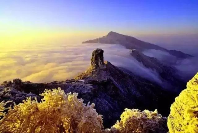 凤凰古镇回重庆沿途景点_重庆到凤凰古镇旅游攻略_凤凰古镇离重庆多少公里