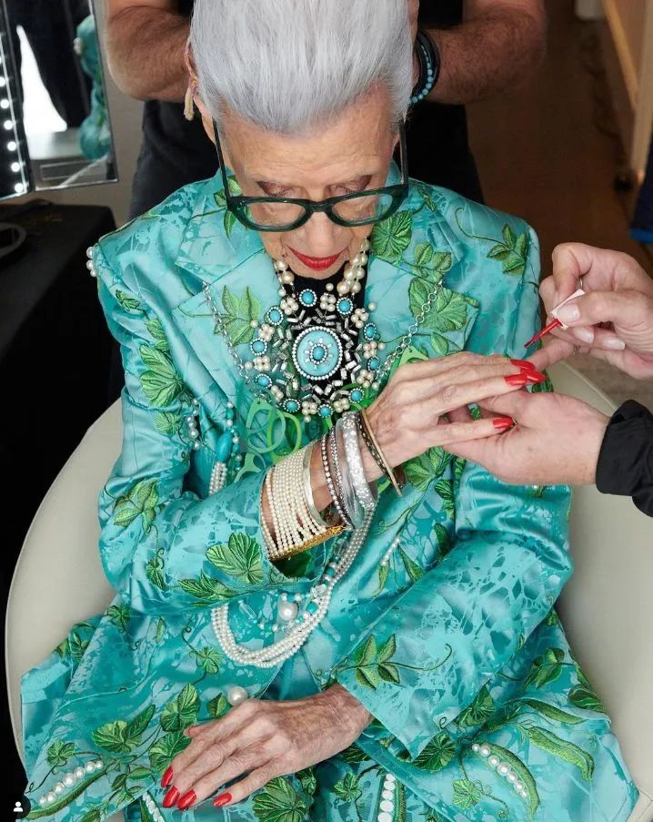 全球最时尚老奶奶_最时尚老奶奶_快手时尚奶奶