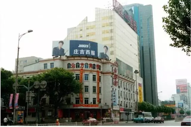 太原街时尚地下男装_太原街时尚地下_太原街时尚地下买衣服便宜吗